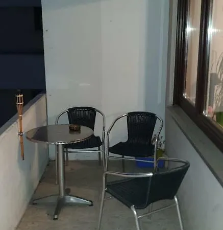 1 Apartament *